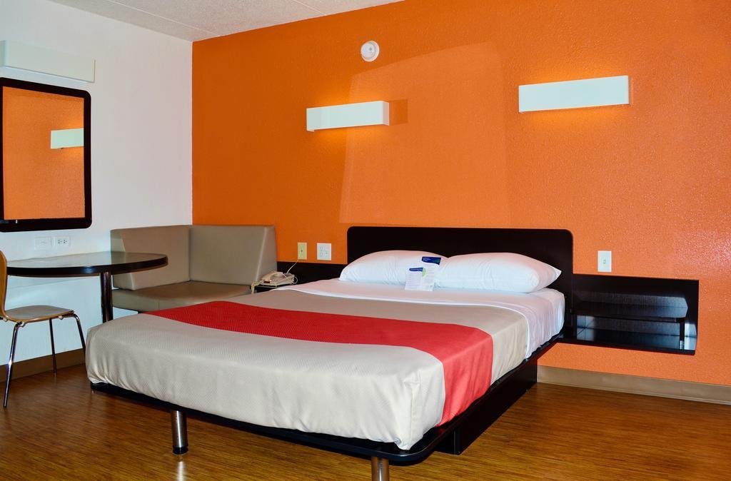 Motel 6 Boston South - Braintree Ngoại thất bức ảnh