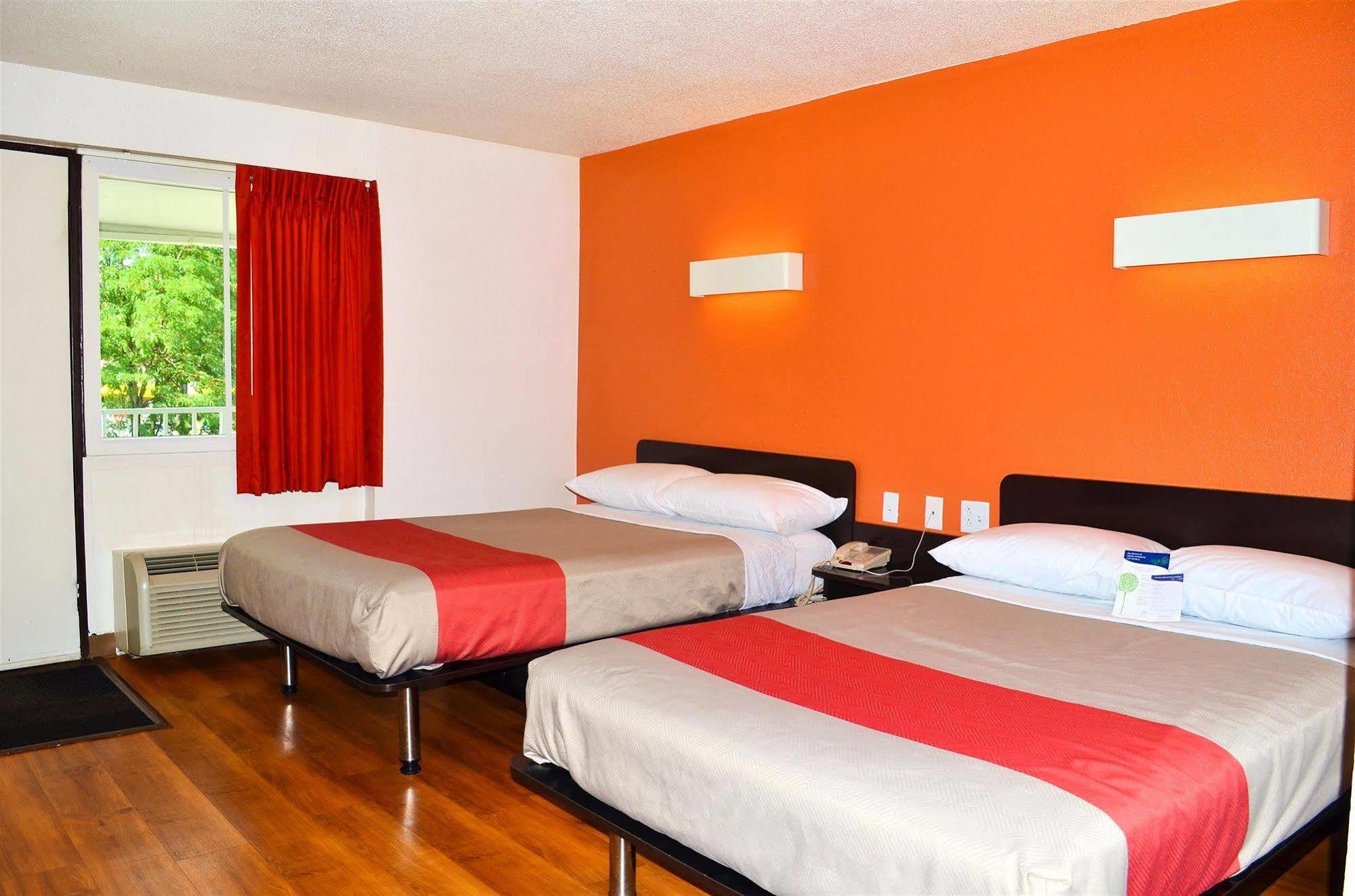 Motel 6 Boston South - Braintree Ngoại thất bức ảnh